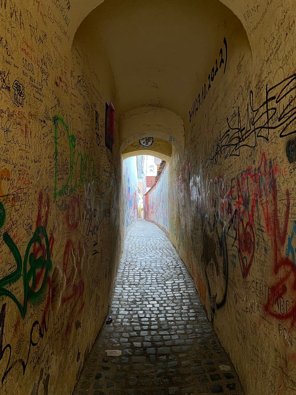 Rope Street (Strada Sforii)