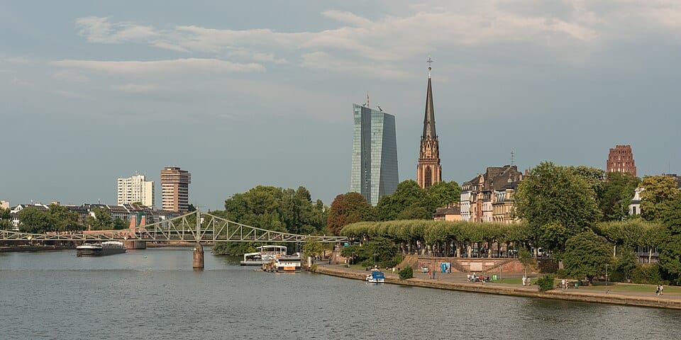 Museumsufer (Museum Embankment)