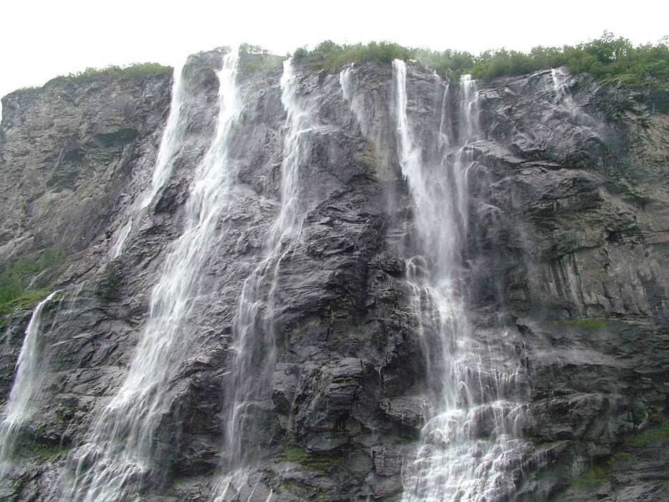Seven Sisters Waterfall