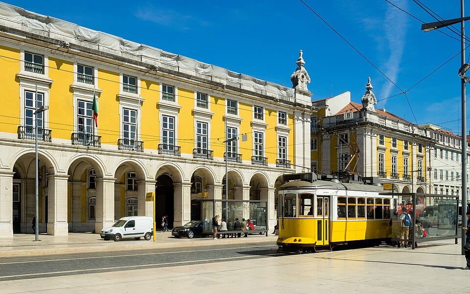 Tram 28