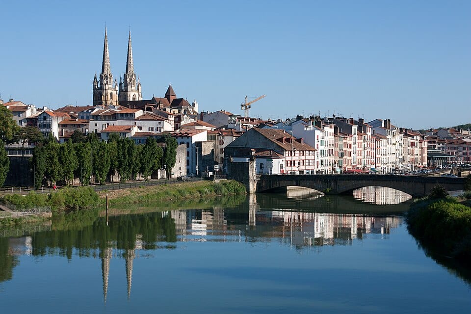 Pont Romain (Roman Bridge)